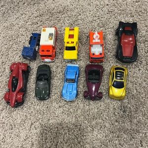 Lot of old hot wheels and matchboxes